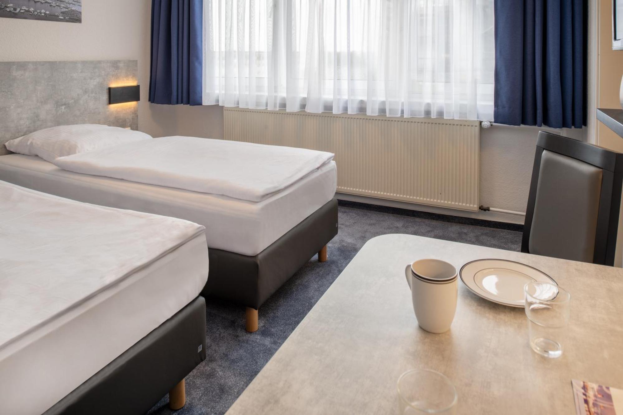 Hotel & Gaestehaus Rostock Luetten Klein Ngoại thất bức ảnh