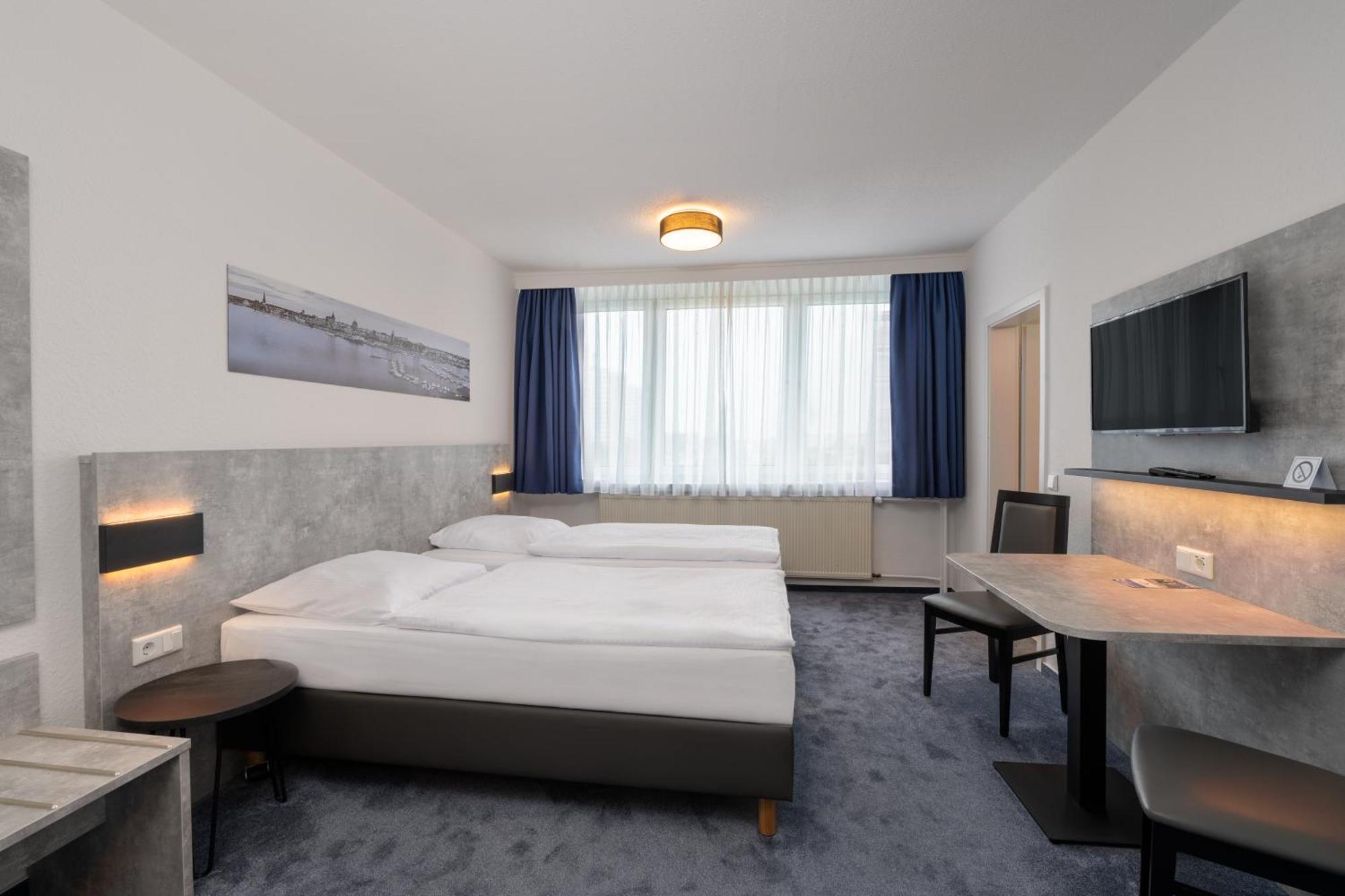 Hotel & Gaestehaus Rostock Luetten Klein Ngoại thất bức ảnh