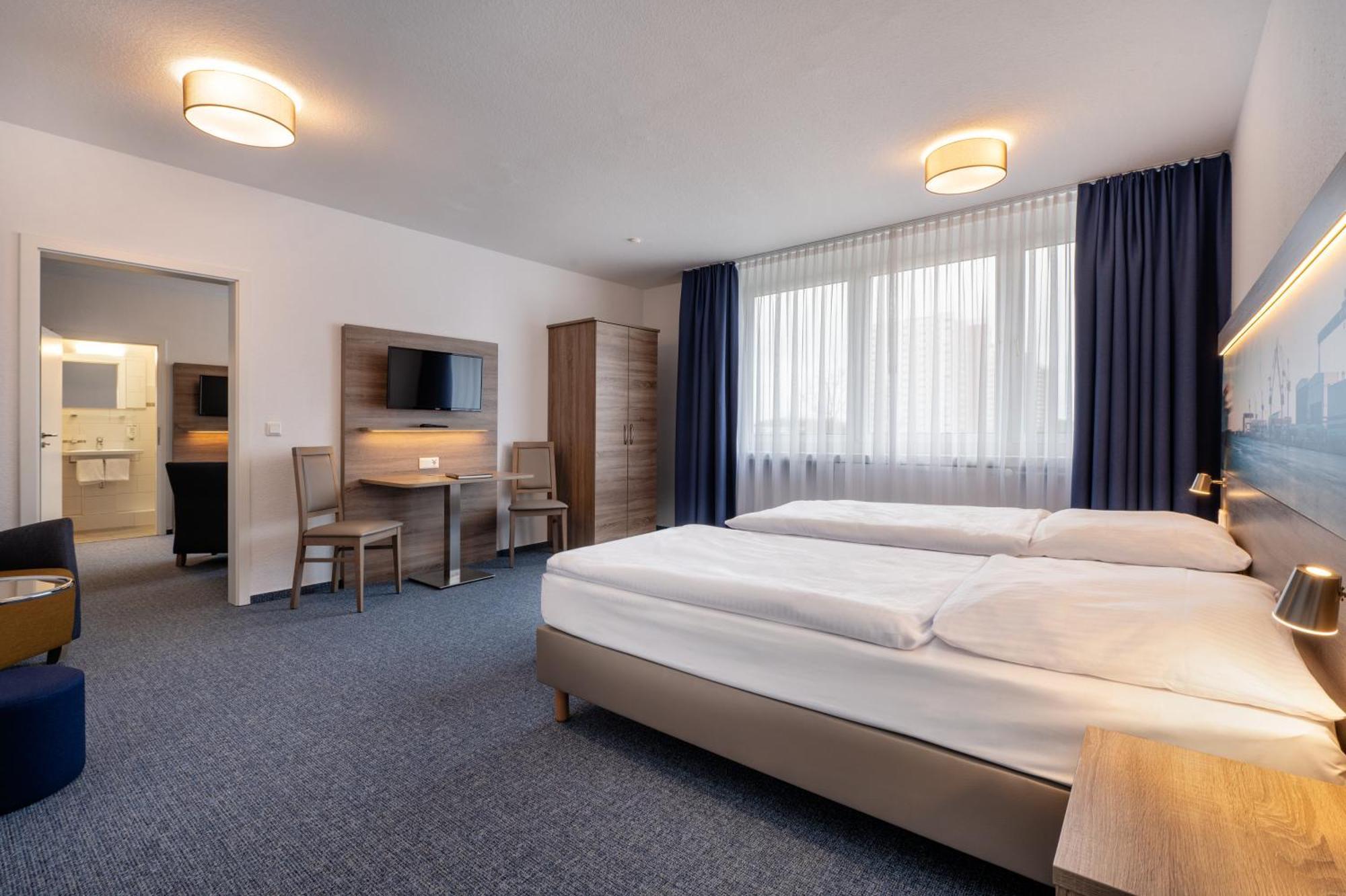 Hotel & Gaestehaus Rostock Luetten Klein Ngoại thất bức ảnh