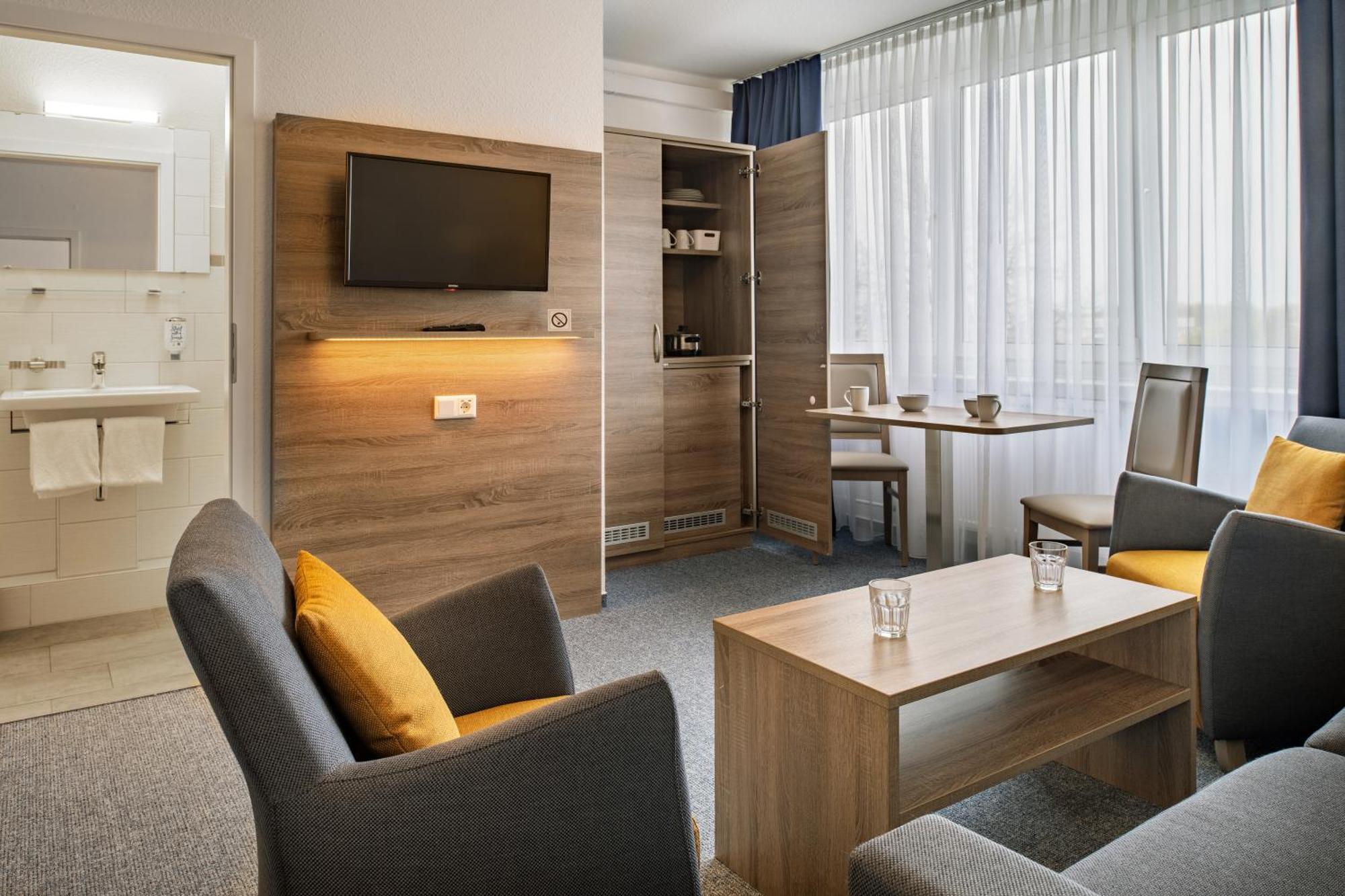 Hotel & Gaestehaus Rostock Luetten Klein Ngoại thất bức ảnh