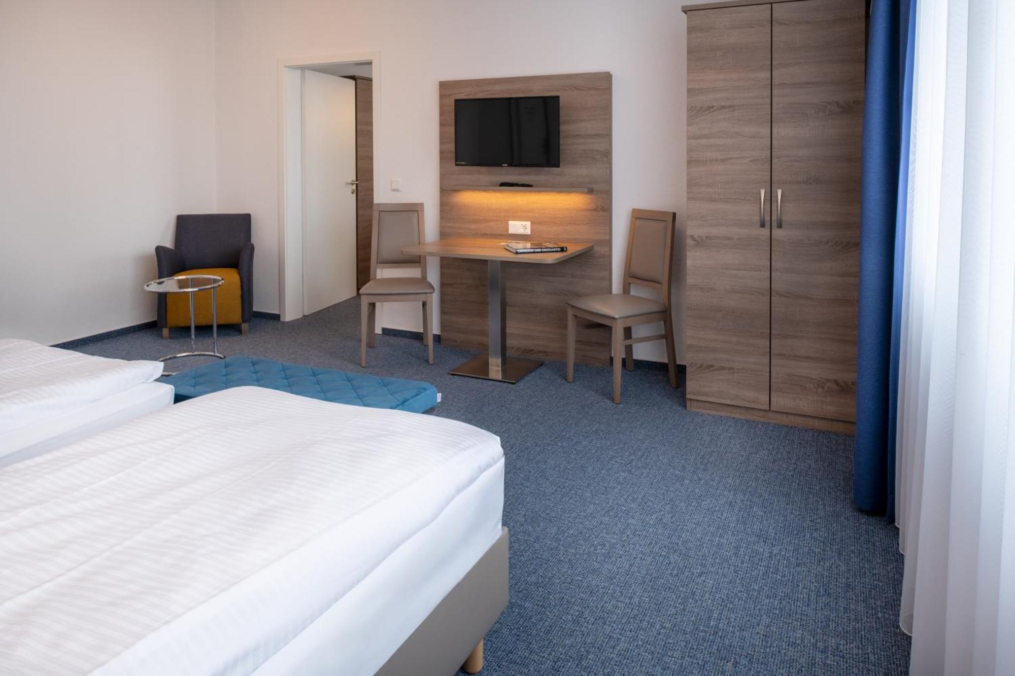 Hotel & Gaestehaus Rostock Luetten Klein Ngoại thất bức ảnh