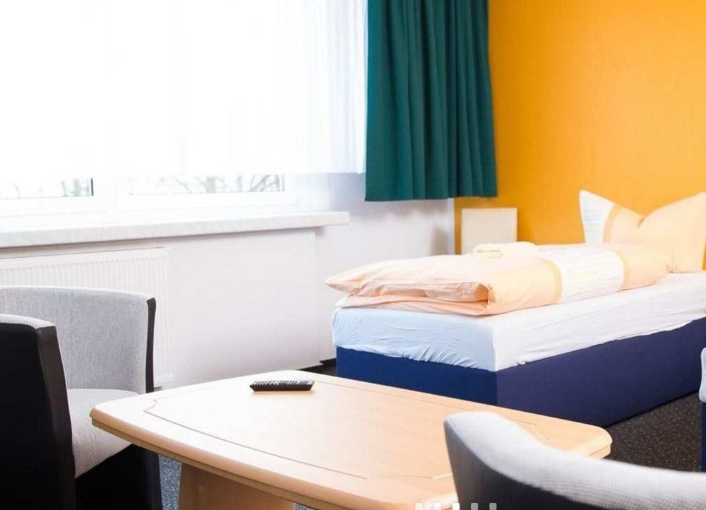 Hotel & Gaestehaus Rostock Luetten Klein Ngoại thất bức ảnh