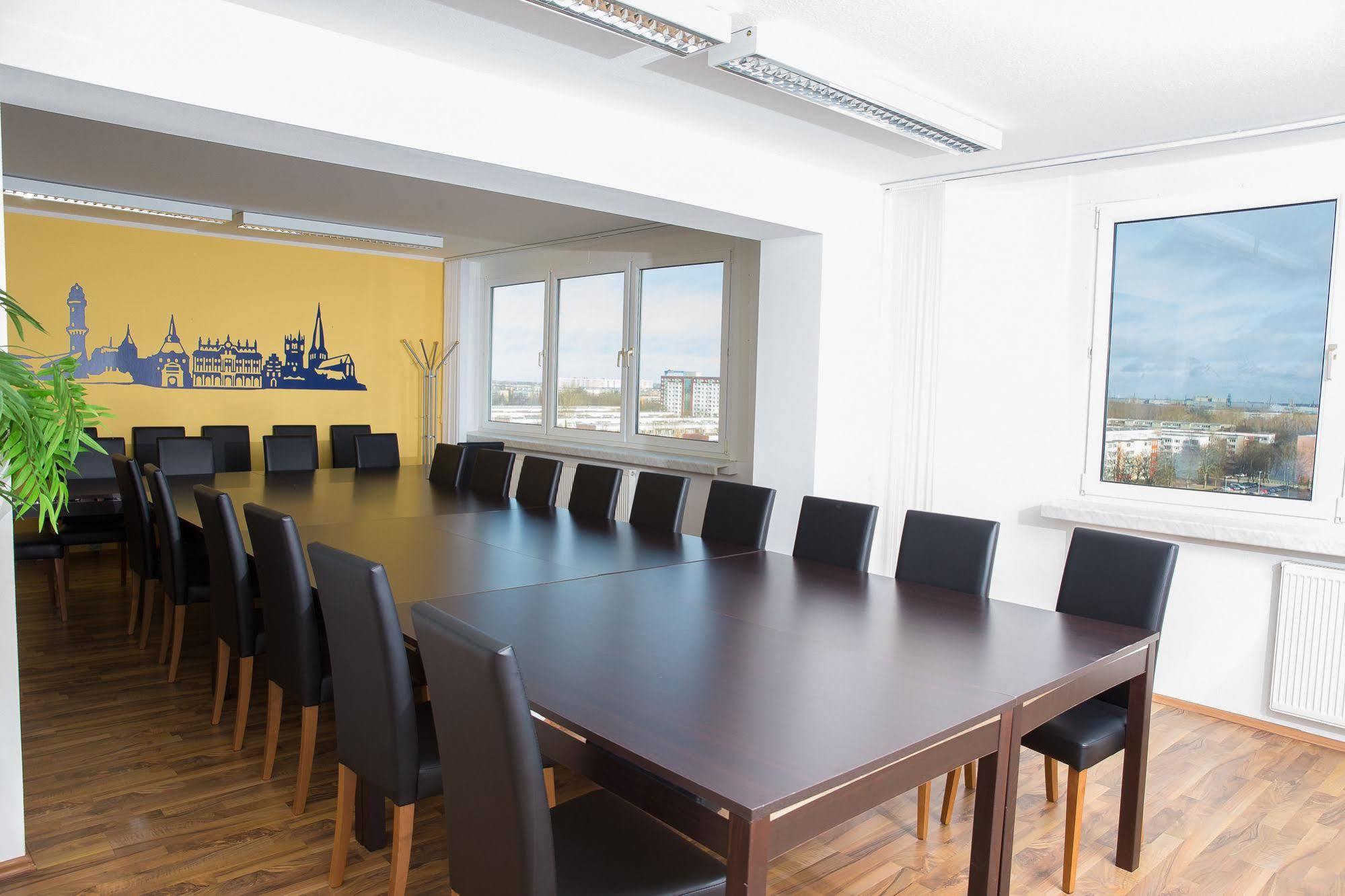 Hotel & Gaestehaus Rostock Luetten Klein Ngoại thất bức ảnh